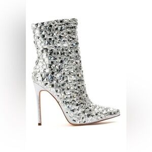 Azalea Wang “Asia” Silver Rhinestone Stiletto Boots – Size 9